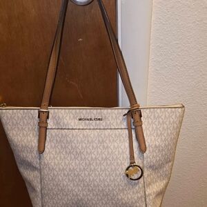 Michael Kors Bag Like New